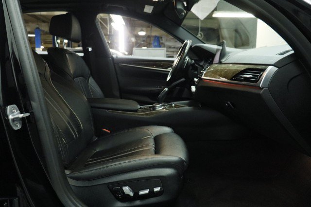 Used 2019 BMW 540i RWD image 22