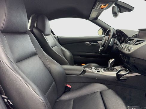 Used 2013 BMW Z4 sDrive35i w/ M Sport Pkg RWD image 47