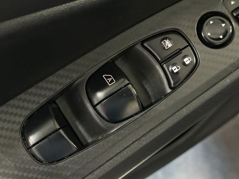 Used 2022 Nissan Altima 2.5 SV FWD image 14