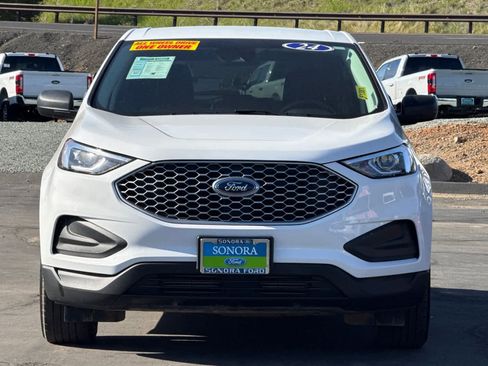 Used 2024 Ford Edge SE w/ Cargo Accessory Package image 9
