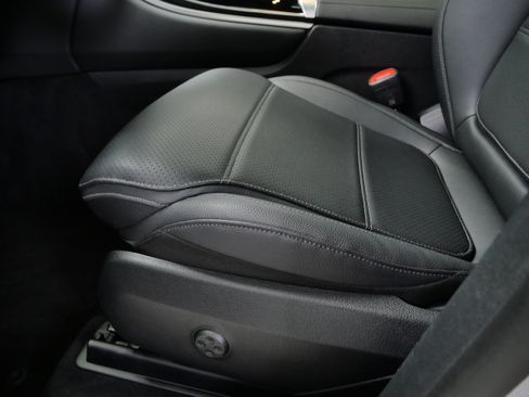 Certified 2026 Mercedes-Benz GLC 300 4MATIC image 18