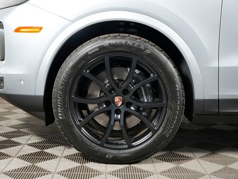 Certified 2026 Porsche Cayenne Coupe AWD/4WD image 40