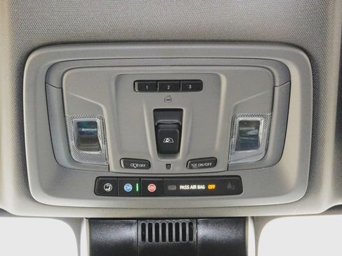Used 2025 Chevrolet Silverado 1500 LT w/ Safety Package AWD/4WD image 18