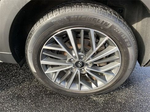 Used 2021 Hyundai Tucson Limited image 32