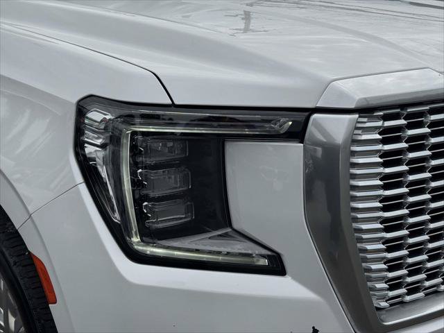 Used 2023 GMC Yukon Denali w/ LPO, Floor Liner Package AWD/4WD image 12