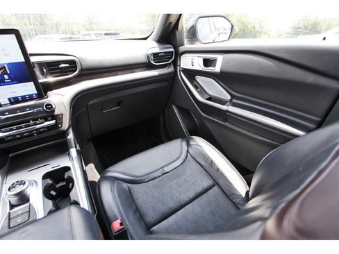 Used 2020 Ford Explorer Platinum w/ Premium Technology Package AWD/4WD image 14