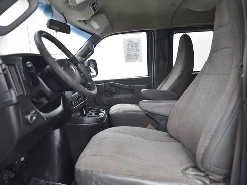 Used 2018 Chevrolet Express 3500 LT w/ LT Preferred Equipment Group image 13