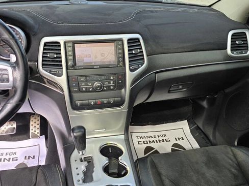 Used 2012 Jeep Grand Cherokee SRT8 w/ Luxury Group II image 18