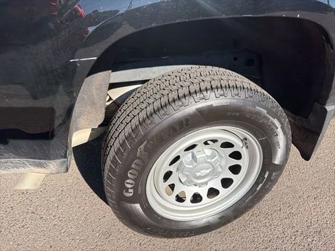 Used 2023 Chevrolet Colorado W/T image 14