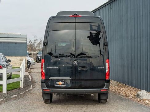 Used 2019 Mercedes-Benz Sprinter 2500 image 5
