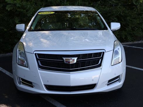 Used 2016 Cadillac XTS Luxury w/ LPO, Protection Package FWD image 2