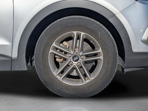 Used 2017 Hyundai Santa Fe Sport FWD image 29