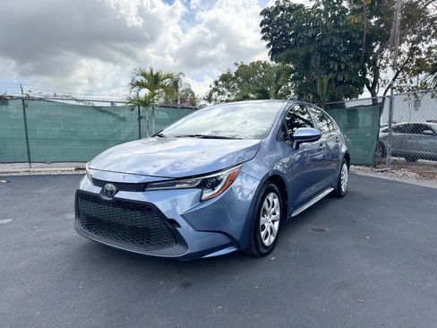 Used 2020 Toyota Corolla LE image 4