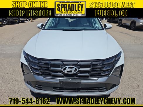 Used 2025 Hyundai Tucson SE AWD/4WD image 2