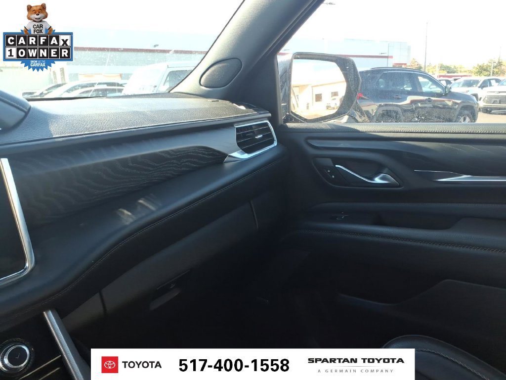 Used 2022 GMC Yukon XL Denali w/ Advanced Technology Package AWD/4WD image 24