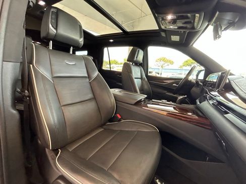Used 2022 Cadillac Escalade Premium Luxury w/ Performance Package RWD image 29