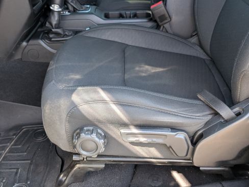 Used 2021 Jeep Gladiator Sport AWD/4WD image 12