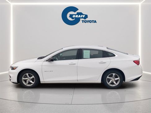 Used 2018 Chevrolet Malibu LS image 14
