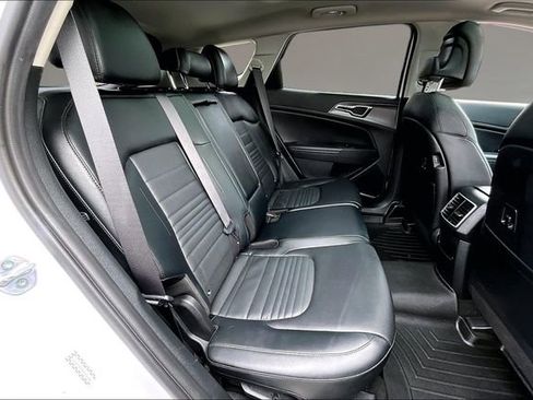 Used 2023 Kia Sportage SX image 20