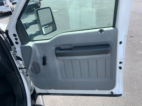 Used 2012 Ford F550 4x4 Regular Cab Super Duty w/ Payload Upgrade Pkg image 23