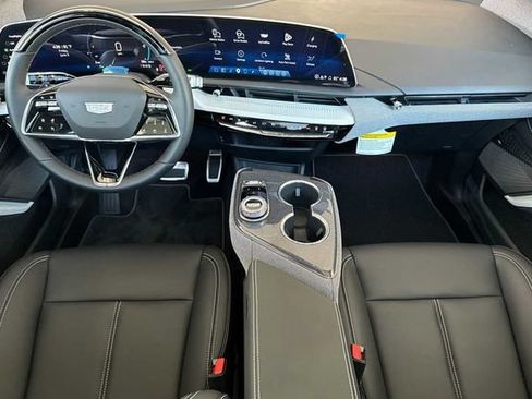 New 2026 Cadillac Optiq Sport 1 w/ LPO, Floor Liner Package AWD/4WD image 13