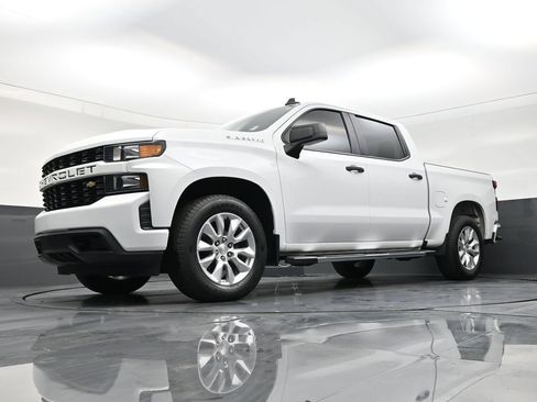 Used 2021 Chevrolet Silverado 1500 Custom w/ Custom Max Trailering Package AWD/4WD image 19