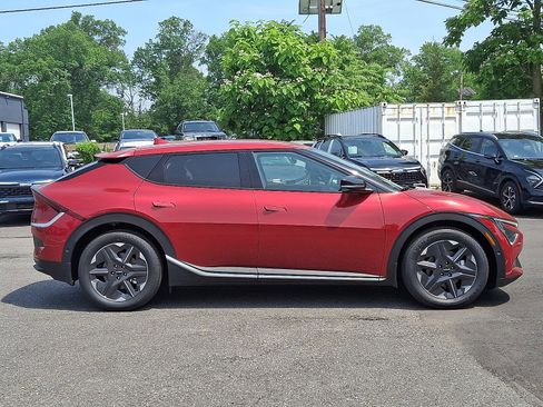 New 2025 Kia EV6 Light w/ Light LR Technology Package image 8