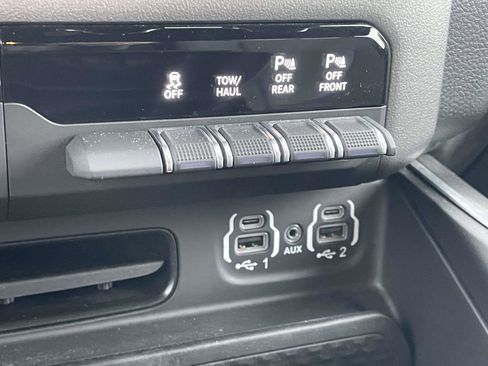 Certified 2022 RAM 1500 Big Horn AWD/4WD image 11