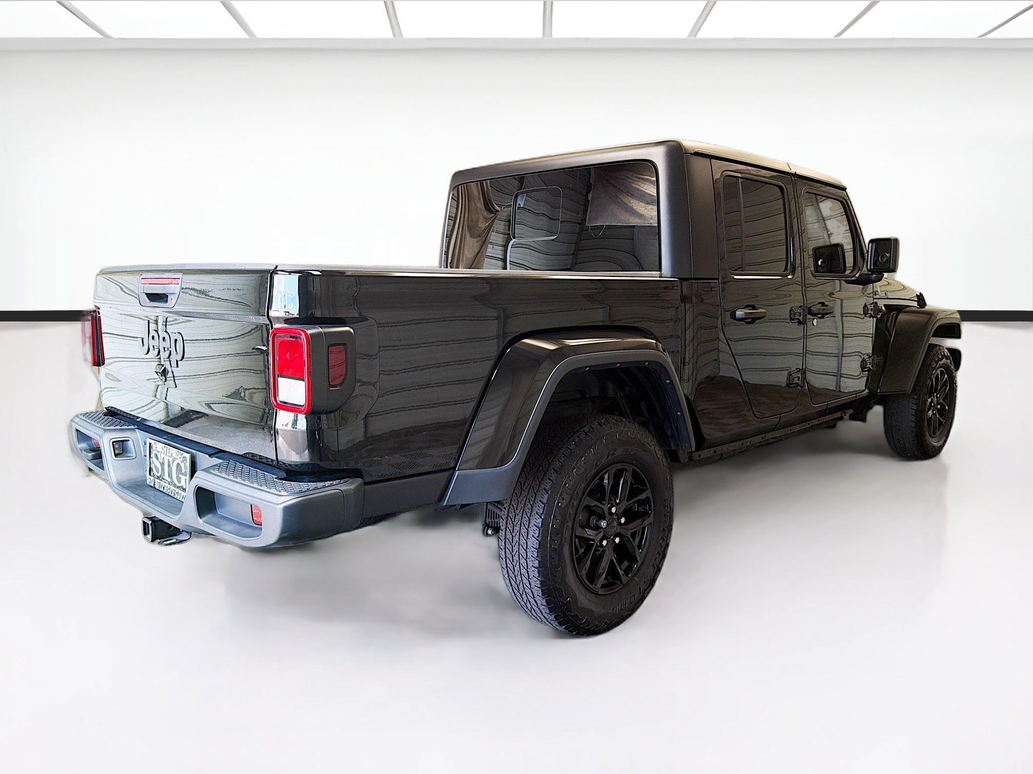 Used 2023 Jeep Gladiator Sport AWD/4WD image 4