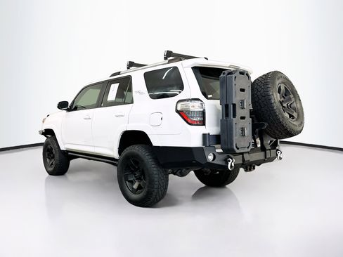 Used 2017 Toyota 4Runner TRD Off-Road Premium image 5