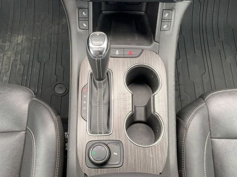 Used 2019 GMC Acadia SLT w/ LPO, Floor Liner Package AWD/4WD image 23
