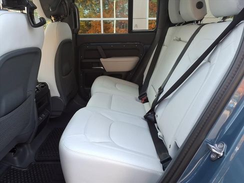 New 2026 Land Rover Defender 110 S image 15