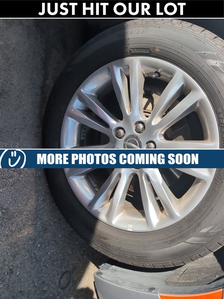 Used 2015 Chrysler 300 C RWD image 3
