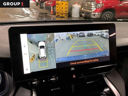 Certified 2024 Toyota Venza Limited image 26