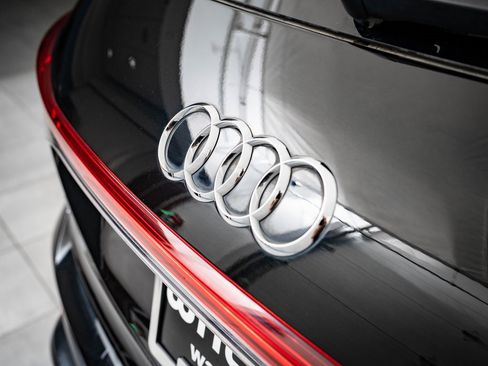 Used 2022 Audi Q4 e-tron Premium w/ Convenience Package image 17