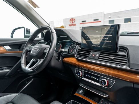 Used 2023 Audi Q5 2.0T Premium w/ Convenience Package image 12