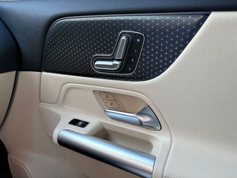 New 2025 Mercedes-Benz GLA 250 image 14