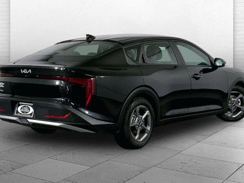 Used 2025 Kia K4 FWD image 13