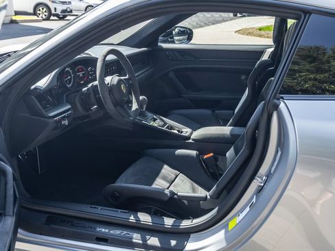 Used 2024 Porsche 911 Carrera GTS RWD image 21