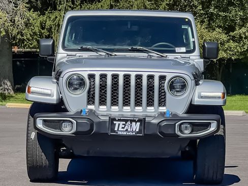 Used 2023 Jeep Wrangler Unlimited Sahara image 9