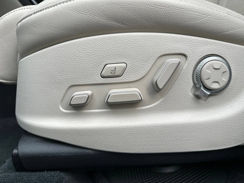 Certified 2026 Genesis GV80 2.5T Prestige AWD/4WD image 7