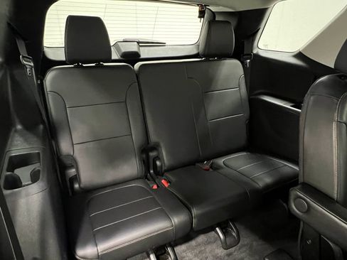 Used 2019 Chevrolet Traverse LT w/ LT Premium Package AWD/4WD image 34