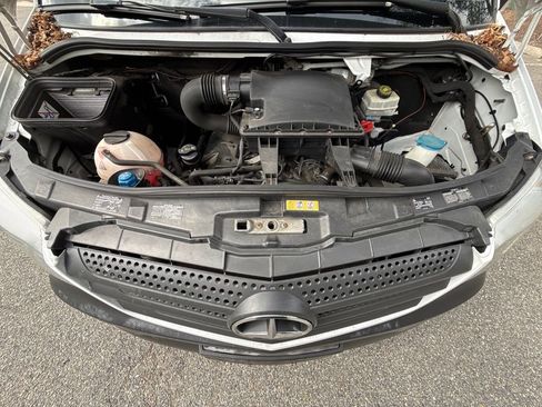 Used 2017 Mercedes-Benz Sprinter 2500 image 32