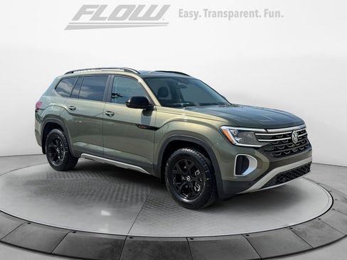 New 2026 Volkswagen Atlas Peak Edition image 1