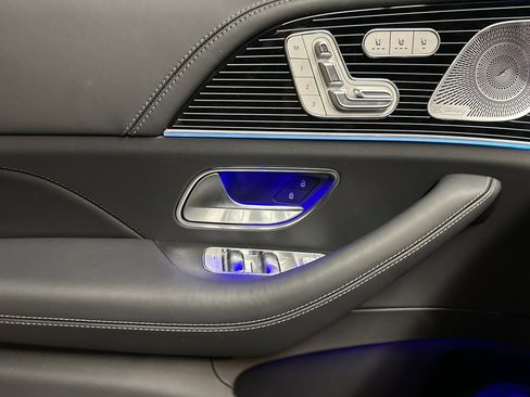New 2026 Mercedes-Benz Maybach GLS 600 4MATIC image 13
