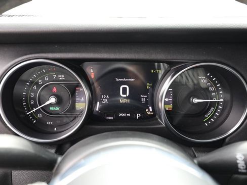 Used 2023 Jeep Wrangler Unlimited Sahara w/ Cold Weather Group AWD/4WD image 14