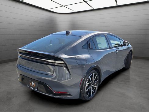 New 2026 Toyota Prius Plug-In Hybrid image 4