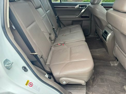 Used 2014 Lexus GX 460 w/ Premium Package AWD/4WD image 25