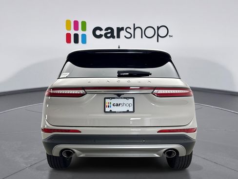 Used 2024 Lincoln Corsair AWD w/ Equipment Group 101A image 4