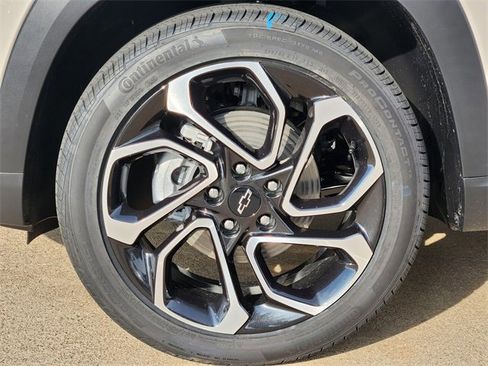 New 2026 Chevrolet Trax RS w/ Driver Confidence Package image 8